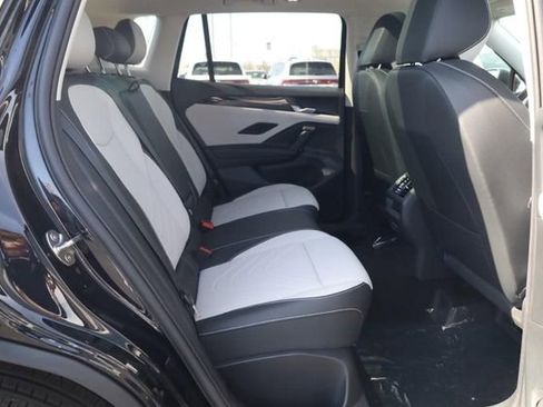 New 2026 Volkswagen Tiguan SE image 19