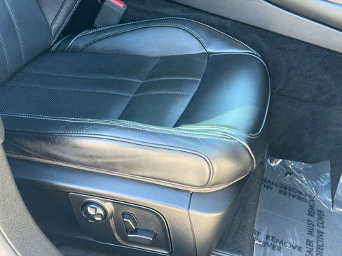 Used 2019 Maserati Levante GTS image 13