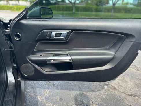 Used 2019 Ford Mustang GT RWD image 17