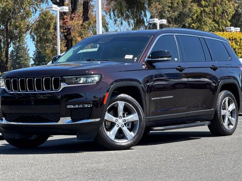 Used 2022 Jeep Grand Cherokee L Limited RWD image 9