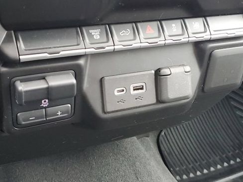 Used 2022 GMC Sierra 2500 SLE RWD image 27