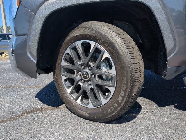Used 2024 Toyota Tundra Limited w/ Power Package RWD image 37