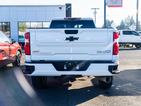 Used 2024 Chevrolet Silverado 3500 High Country w/ Technology Package image 5