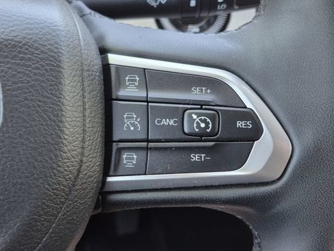Used 2025 Jeep Compass Limited AWD/4WD image 13