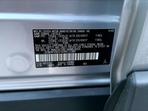 Used 2025 Toyota RAV4 XLE w/ Convenience Package FWD image 31