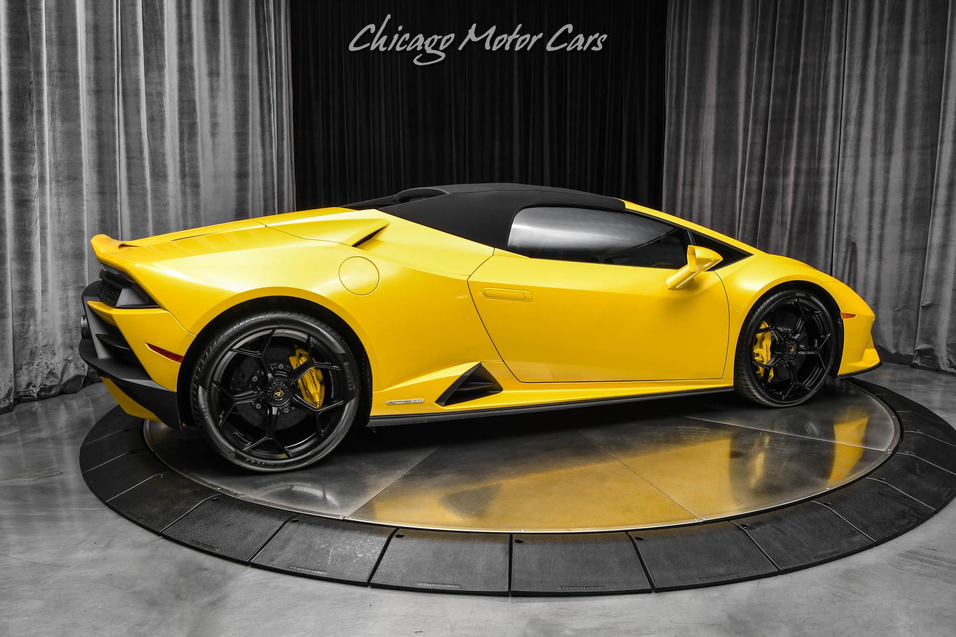Used 2024 Lamborghini Huracan EVO AWD/4WD image 40