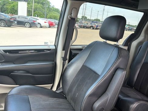 Used 2019 Dodge Grand Caravan SXT w/ Driver Convenience Group FWD image 61