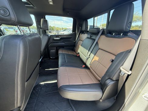 Used 2024 Chevrolet Silverado 1500 High Country w/ High Country Premium Package image 30