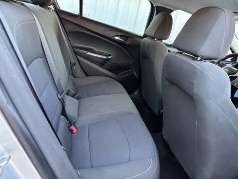 Used 2018 Chevrolet Cruze LS image 13