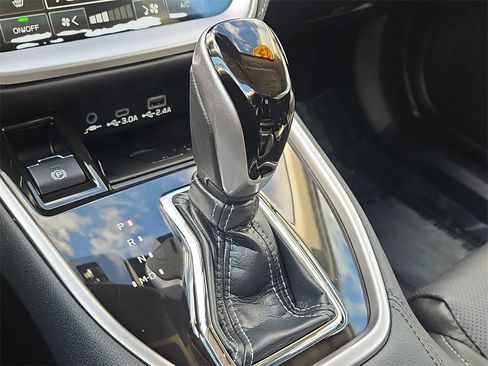 Used 2023 Subaru Outback Limited image 33