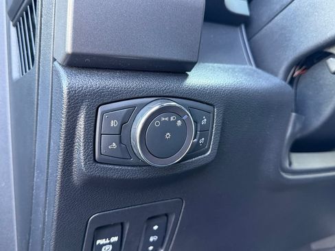 Used 2018 Ford F150 XLT w/ Equipment Group 302A Luxury AWD/4WD image 17
