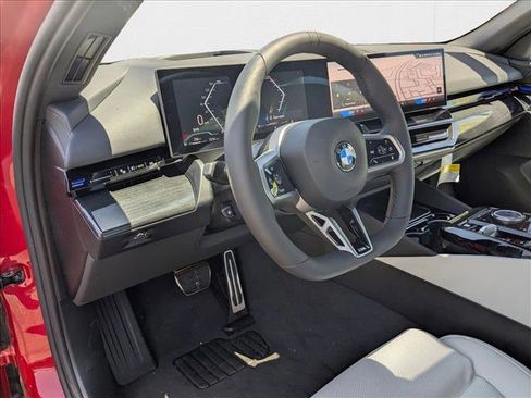 Used 2026 BMW 530i w/ M Sport Package image 3