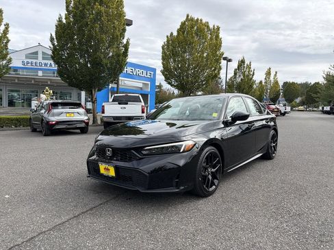 Used 2025 Honda Civic Sport image 1