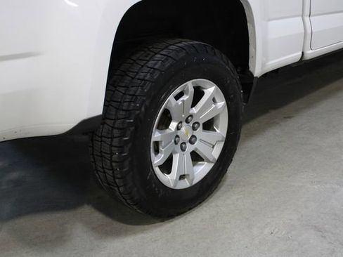 Used 2019 Chevrolet Colorado LT AWD/4WD image 24