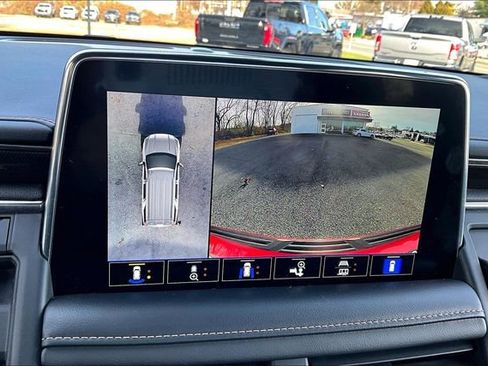 Used 2021 GMC Yukon AT4 w/ Technology Package image 23