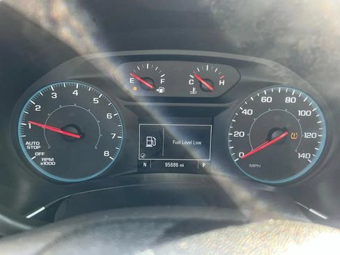 Used 2020 Chevrolet Equinox LS FWD image 18
