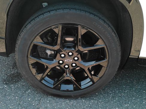 Certified 2024 Chevrolet Traverse RS w/ LPO, Floor Liner Package AWD/4WD image 33