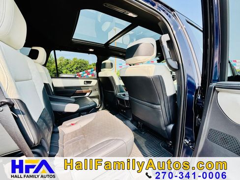 Used 2025 Toyota Sequoia Capstone AWD/4WD image 32