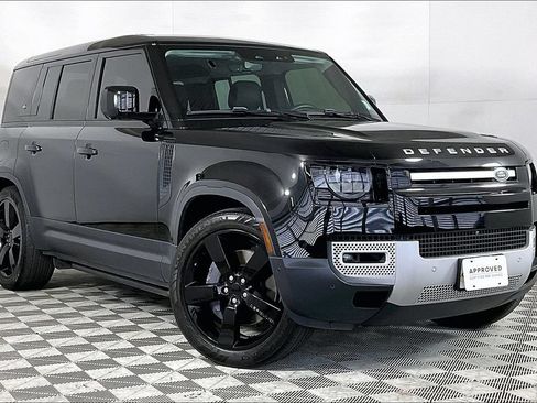 Used 2024 Land Rover Defender 110 SE AWD/4WD image 12