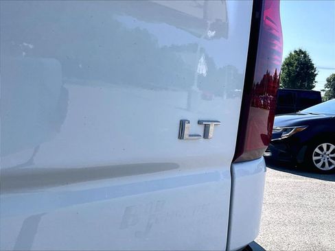 Used 2023 Chevrolet Silverado 1500 LT AWD/4WD image 29