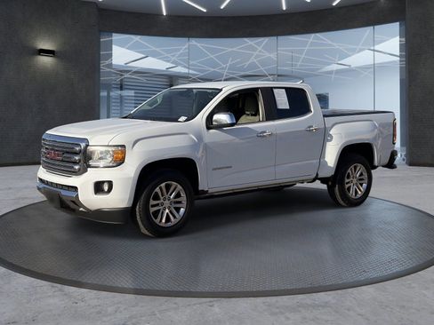 Certified 2016 GMC Canyon SLT w/ Driver Alert Package RWD image 2