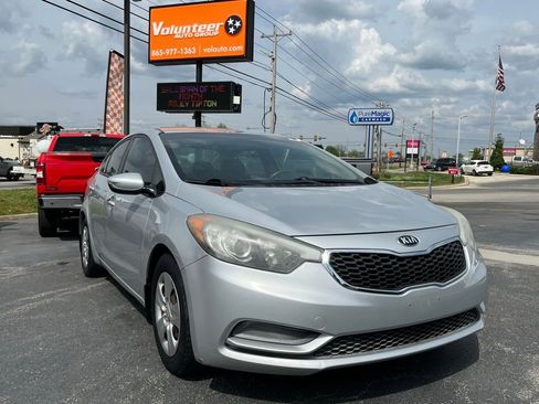 Used 2015 Kia Forte LX FWD image 1