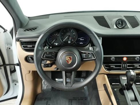 Certified 2025 Porsche Macan AWD/4WD image 13