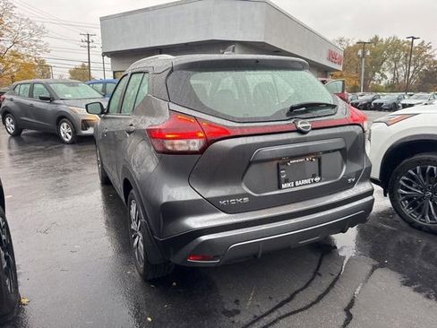 Used 2024 Nissan Kicks SV image 4