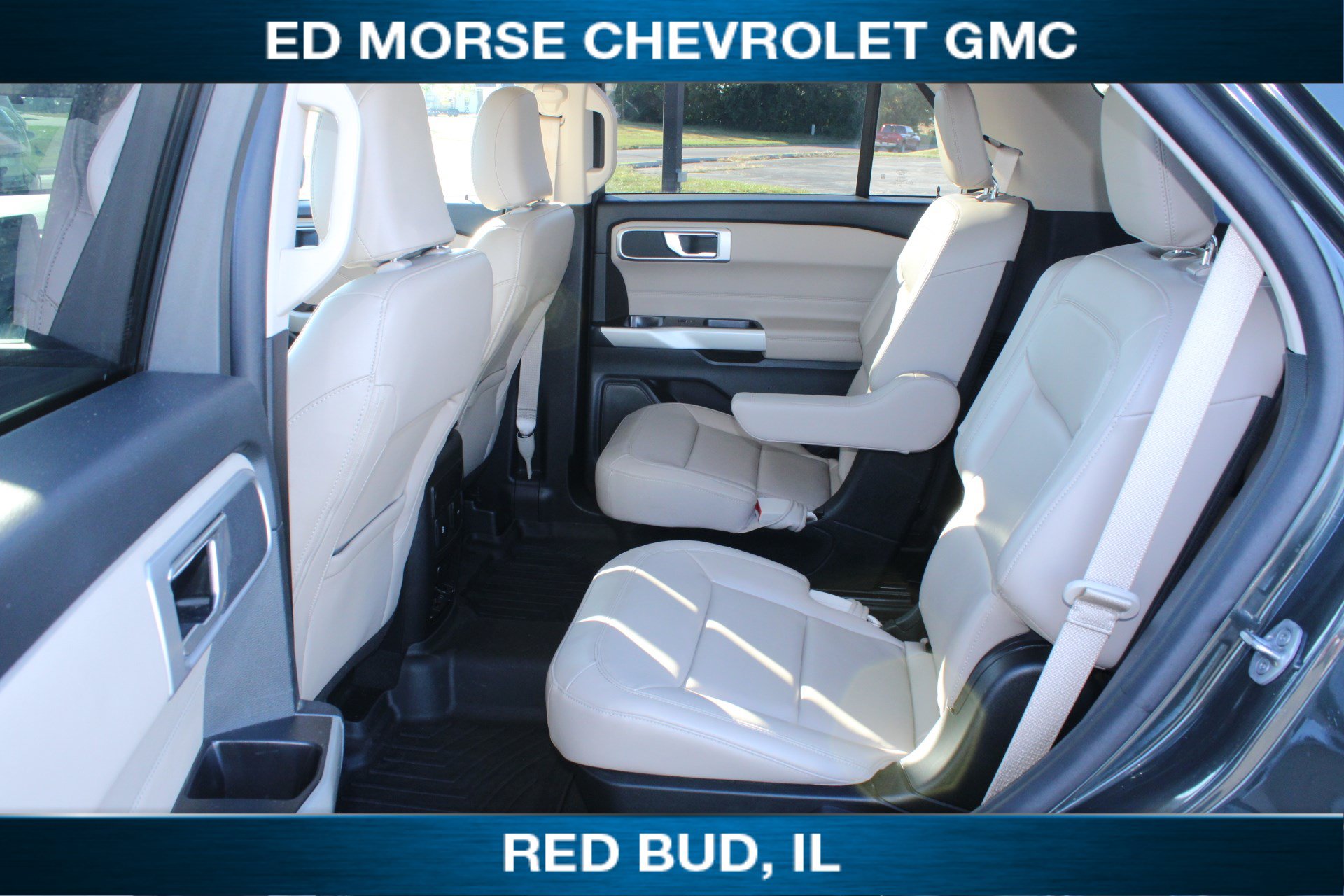 Used 2022 Ford Explorer XLT w/ Equipment Group 202A AWD/4WD image 19