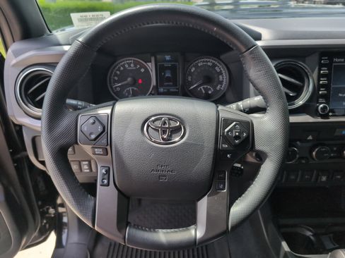 Used 2023 Toyota Tacoma TRD Sport w/ Advanced Technology Package image 15