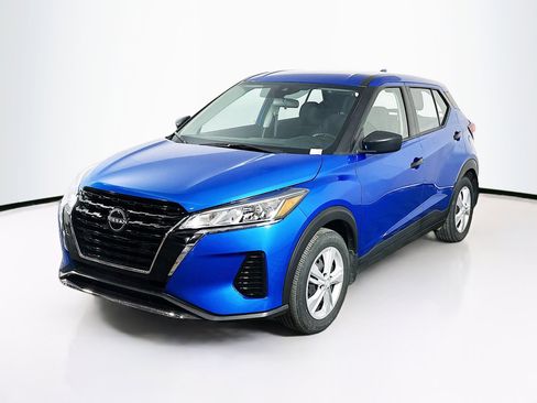 Used 2024 Nissan Kicks S FWD image 3