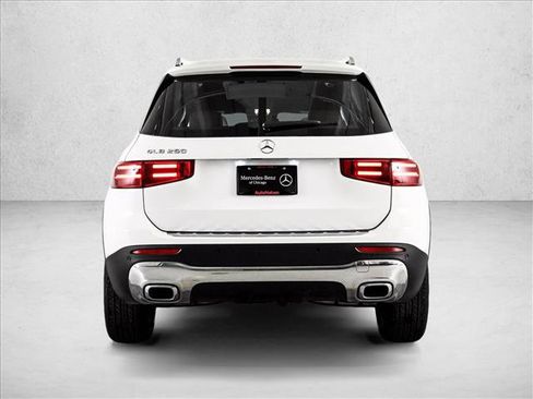 Used 2025 Mercedes-Benz GLB 250 image 7