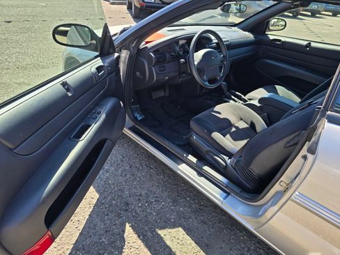 Used 2004 Chrysler Sebring LX FWD image 18