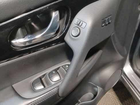 Used 2022 Nissan Rogue Sport SV w/ Technology Package image 15