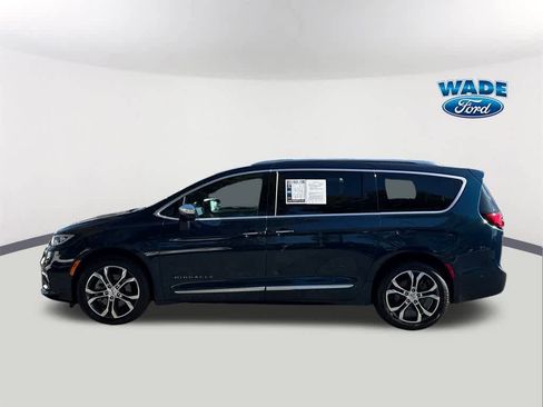Used 2022 Chrysler Pacifica Pinnacle image 8