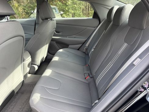 Certified 2025 Hyundai Elantra Sport image 13