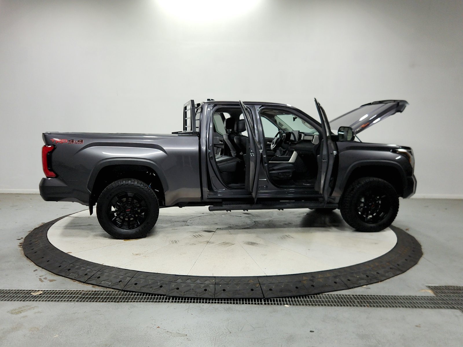 Used 2022 Toyota Tundra Limited w/ TRD Off-Road Package AWD/4WD image 46