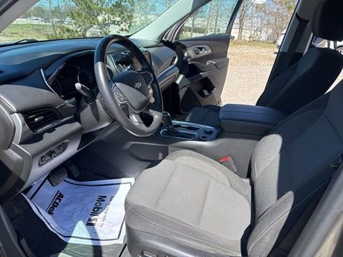 Used 2020 Chevrolet Traverse LT w/ LPO, Floor Liner Package AWD/4WD image 17