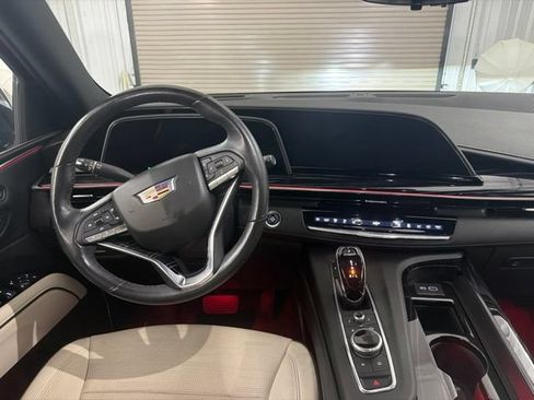 Used 2021 Cadillac Escalade Sport w/ LPO, Illumination Package RWD image 18