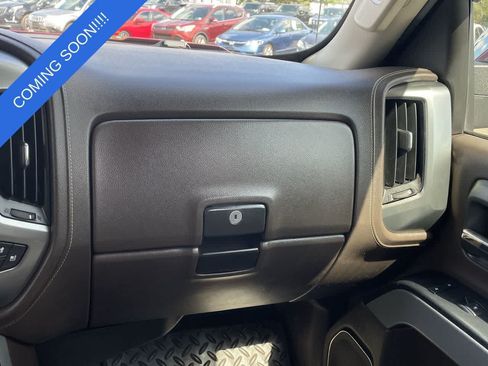 Used 2016 Chevrolet Silverado 1500 LTZ Z71 w/ LTZ Plus Package AWD/4WD image 16