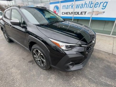 Used 2024 Subaru Crosstrek 2.0i Premium image 2