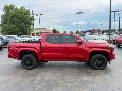 Used 2026 Toyota Tacoma SR5 AWD/4WD image 16