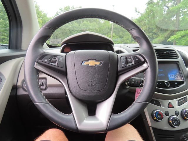 Used 2015 Chevrolet Trax LT w/ LT Plus Package FWD image 28