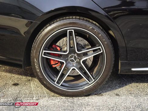 Used 2015 Mercedes-Benz S 63 AMG 4MATIC Sedan w/ Driver Assistance Package image 11