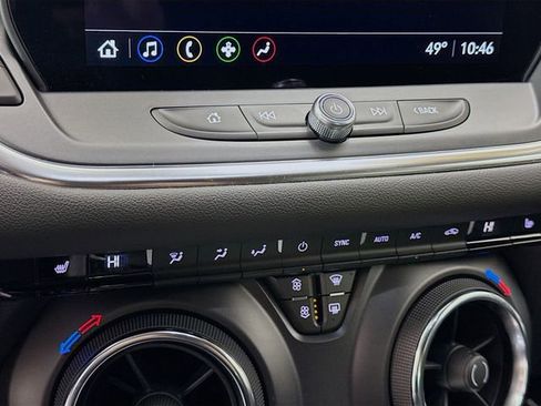 Used 2025 Chevrolet Blazer LT w/ Midnight/Sport Edition image 19