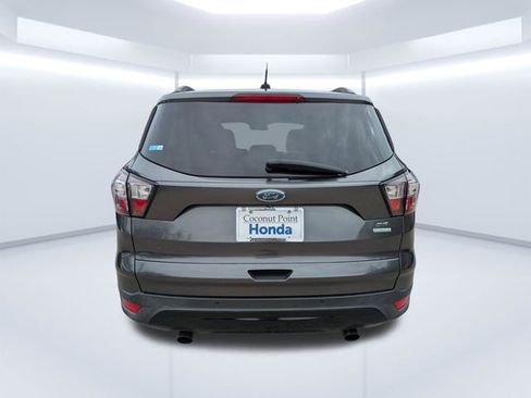 Used 2017 Ford Escape SE w/ Equipment Group 201A FWD image 5