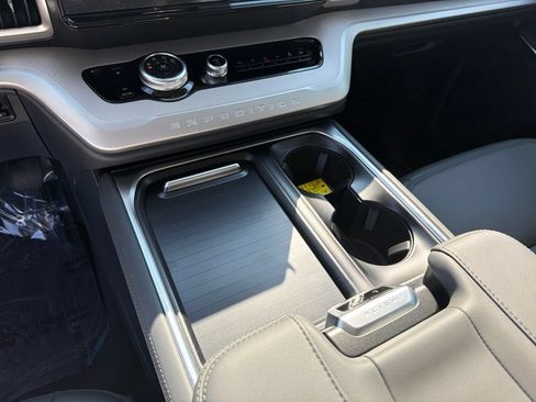 New 2027 Ford Expedition Max Active RWD image 22