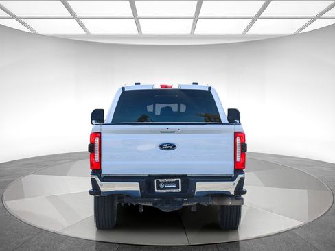 Used 2024 Ford F250 Lariat image 3