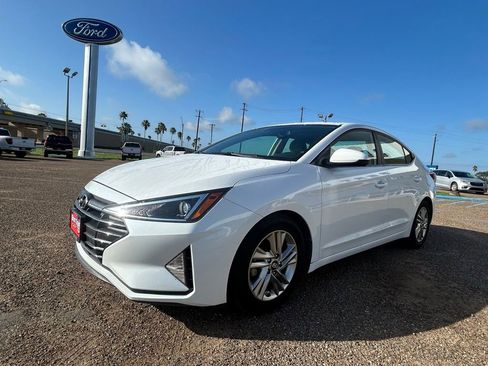 Used 2019 Hyundai Elantra Value Edition FWD image 3