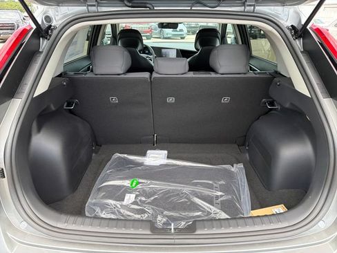 New 2026 Kia Niro LX FWD image 24